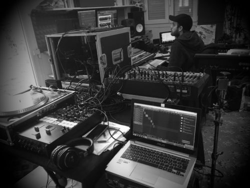 Studio Scratchattic - Davio au contrôle